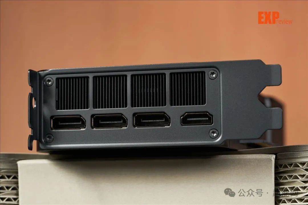 GeForce RTX 5070显卡天梯榜首发评测:起售价下探,胜在更全能