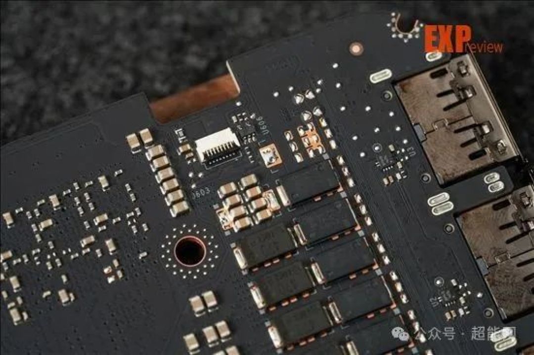 GeForce RTX 5070显卡天梯榜首发评测:起售价下探,胜在更全能