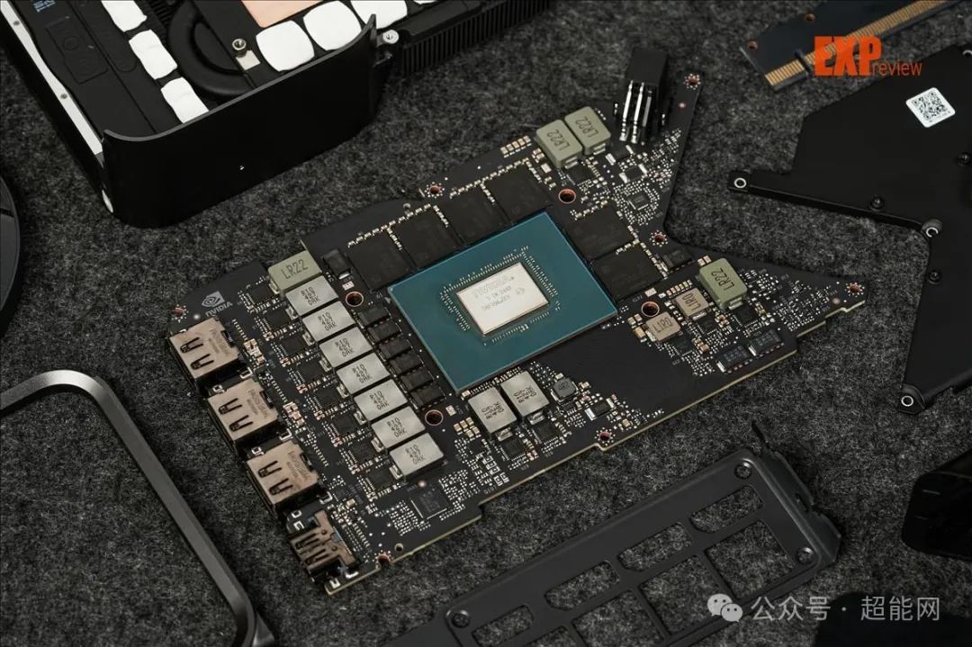 GeForce RTX 5070显卡天梯榜首发评测:起售价下探,胜在更全能