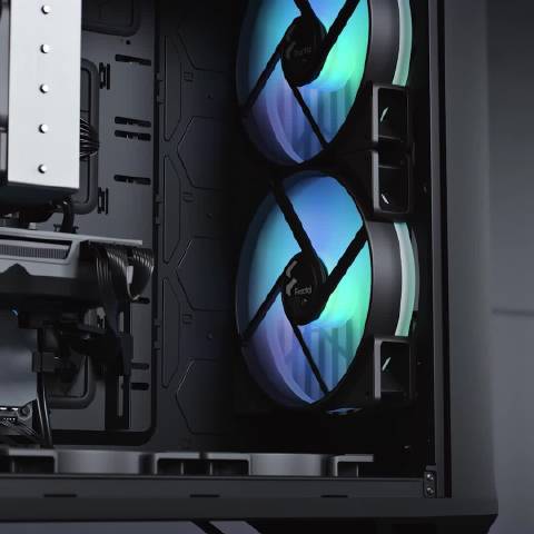 营造完美氛围。#PCDIY# Torrent Fractal_Design分形工艺的微博视频