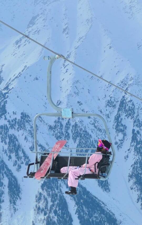 在一次次外滑中逐渐丧失对异性的兴趣🏂🏔️