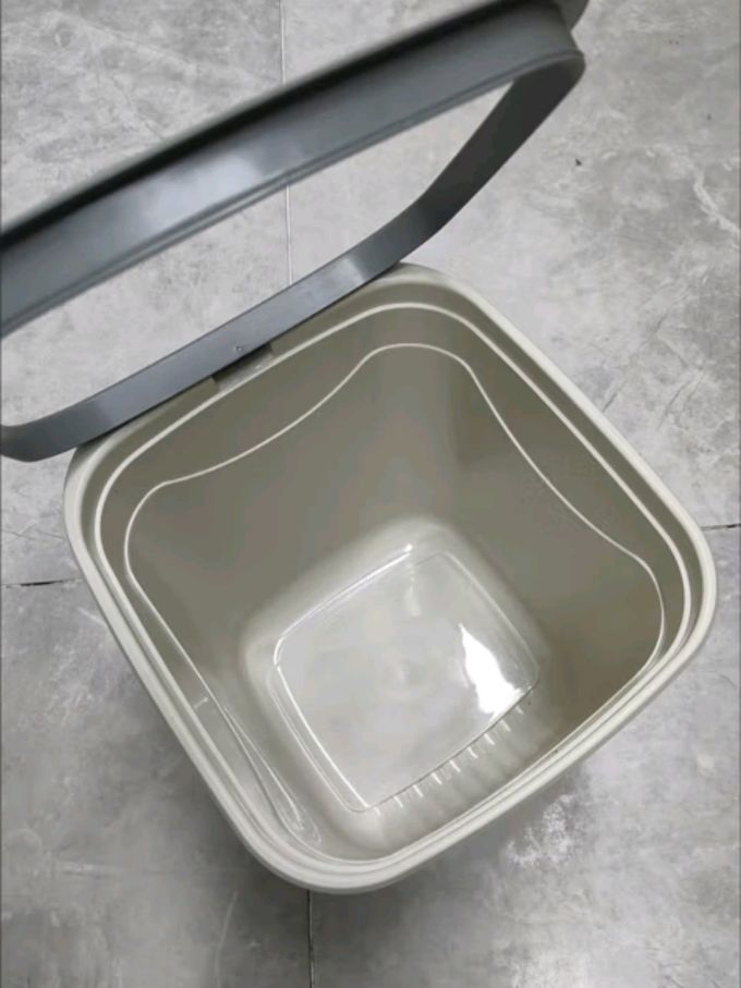牧冬垃圾桶