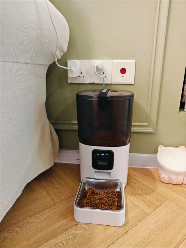 超级省事放心的宠物智能喂食器