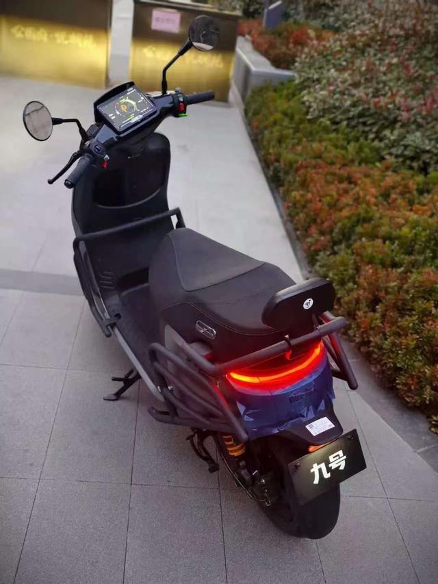 九号电摩----当代的「精神小伙标配车」？可别被这给迷惑了