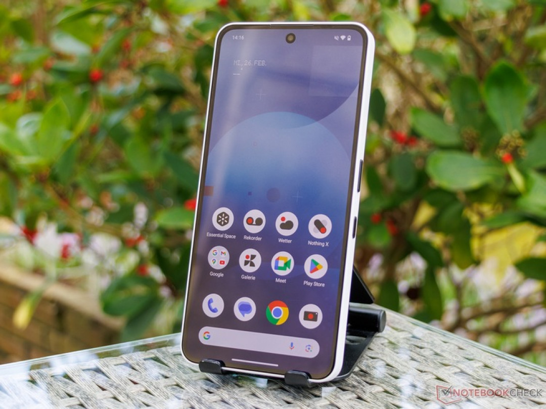 Nothing Phone(3a)发布,改用高通骁龙处理器,升级屏幕、充电等