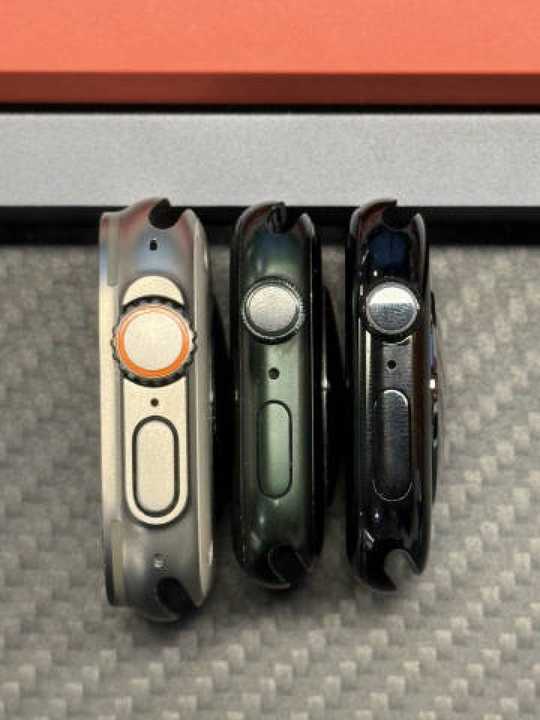 户外导航双雄争霸:Apple Watch Ultra对决佳明飞7,你选谁?