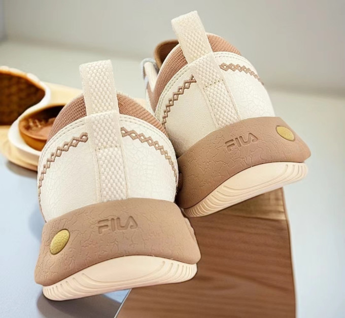 斐乐运动帆布鞋