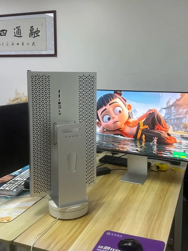 macbook色彩的4k显示器。LG 27英寸4K显示器hdr400高色域外接mac电脑设计师LG
专业级摄影剪辑设计显示器
影院级别： 3840X2160P（4k分辨率）10bit色深、400高亮度