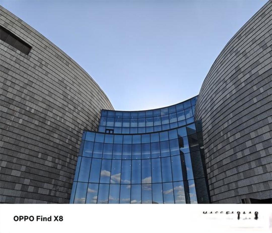 天玑9400+极窄直屏旗舰仅4199元起?OPPO Find X8系列降价真相与配置解析