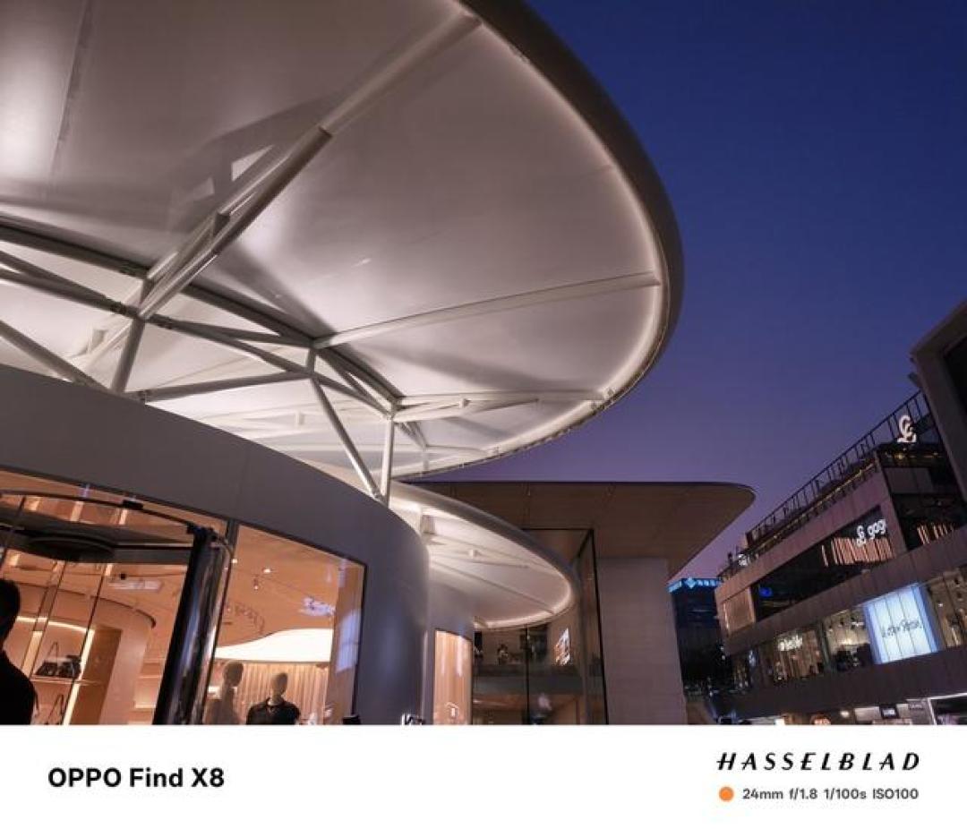 天玑9400+极窄直屏旗舰仅4199元起?OPPO Find X8系列降价真相与配置解析