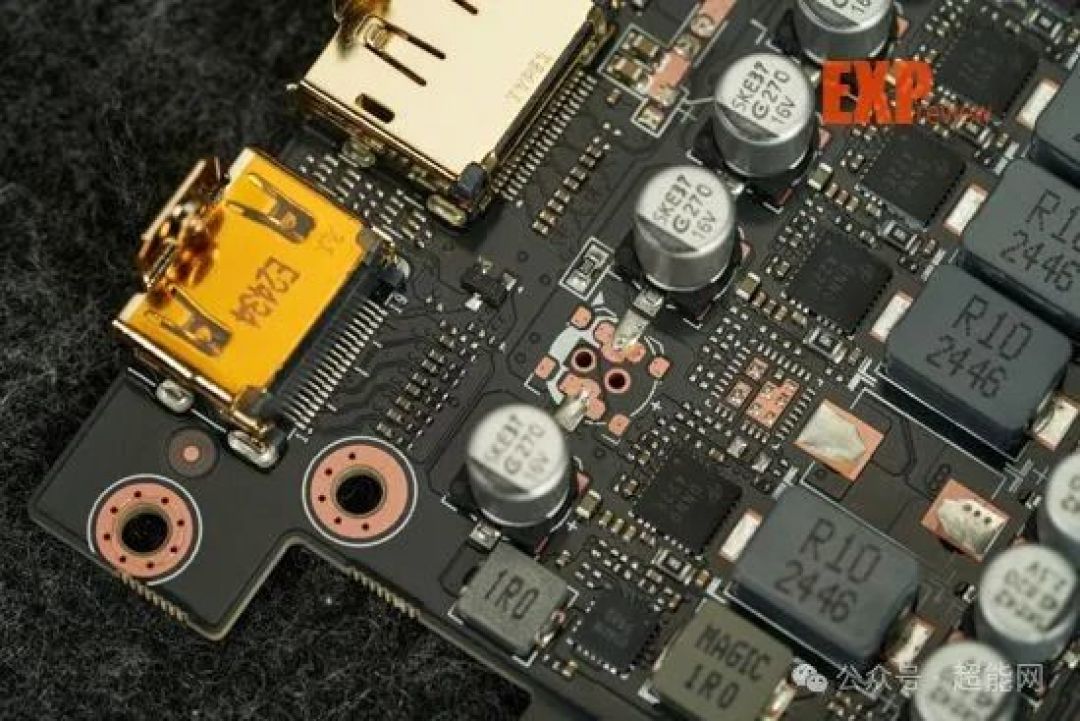技嘉GeForce RTX 5070 GAMING OC 12G显卡评测:机甲战士抵达主流战场