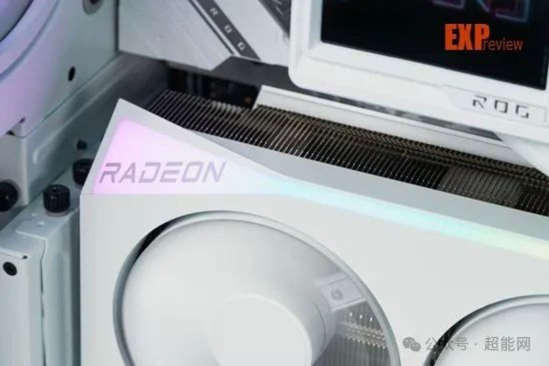 讯景 RX 9070/9070 XT 凤凰涅槃显卡评测:RDNA 4加持,如凤凰般涅槃重生