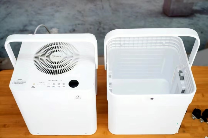 美的除湿器