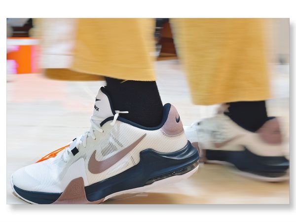 2开的篮球实战好鞋喜不喜欢：Nike Impact 4