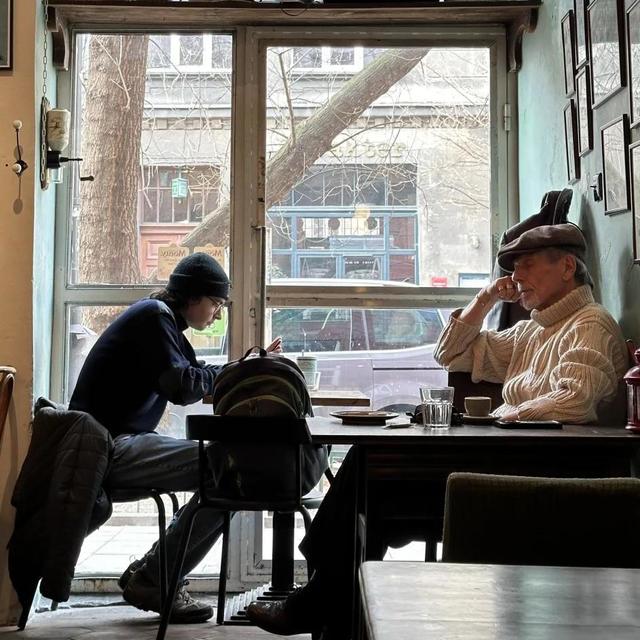 波兰帅哥独居40㎡公寓，个性和品位一体，果然爱干净的人最有情调