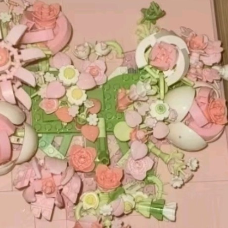 未及告白，以花之名——女神节定制：心积木玫瑰花拼装女生相框记