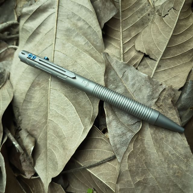 口袋里的钛合金保镖，硬核男人的优雅防卫术—费戈领袖战术笔 ！