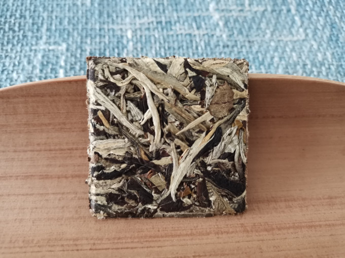 澜沧古茶茶类