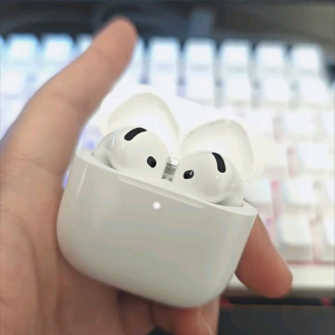 苹果蓝牙耳机