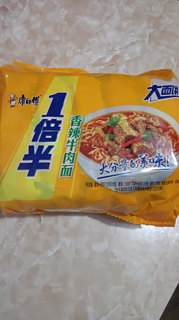  康师傅香辣牛肉面「一倍半」测评｜食量星人速食之光！