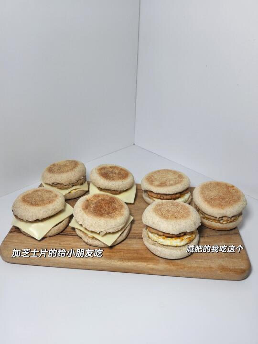 《手把手教学:从面包胚到流心蛋,5分钟复脆秘诀解锁完美帕尼尼》