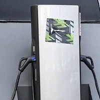 比亚迪新款超充桩谍照曝光：电压1000V、充电功率1000kW