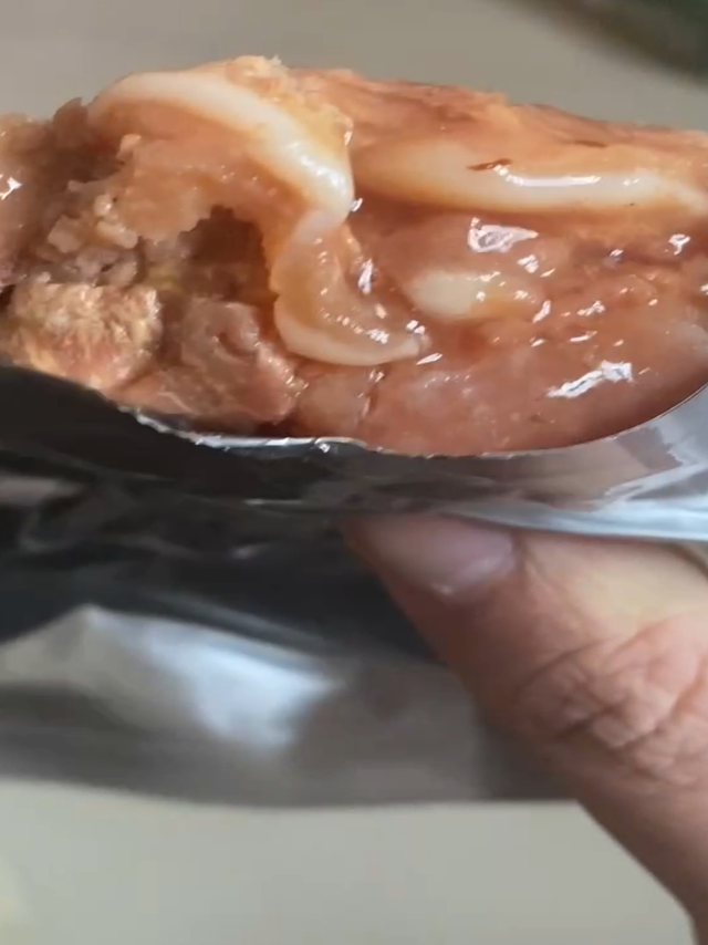 三只松鼠酱牛肉，太坑人了，除了脆骨全是嚼不烂的肉筋