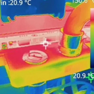 网传丨令人担忧：NVIDIA RTX 5090 供电接口满载时高达150+摄氏度
