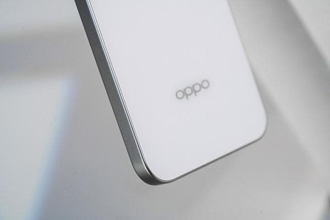 超窄边框+无影抓拍！OPPO Find X8爆红背后藏着哪些细节杀招？
