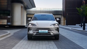 技术平权破局！比亚迪宋家族以销冠实力重新定义 SUV 市场价值标准