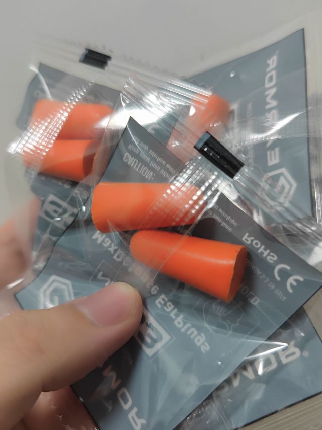 打呼噜怎么办？耳塞救狗命！！