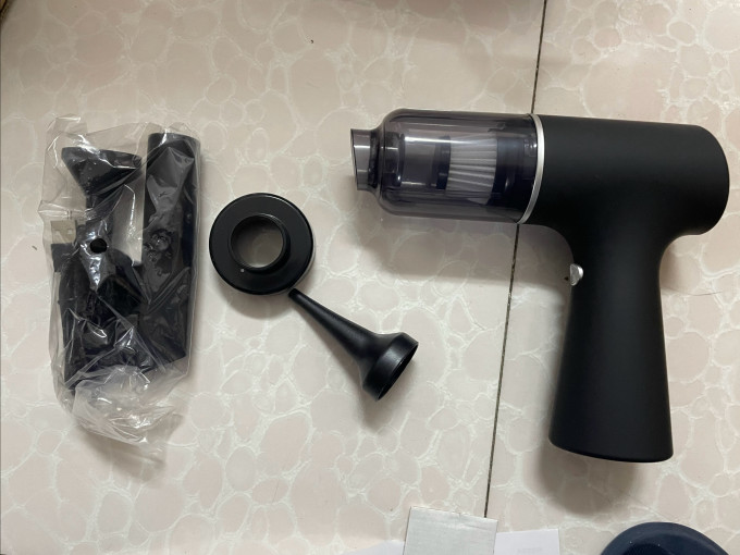 绿联车载吸尘器