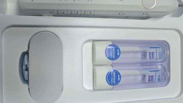 续航能力强劲的笑容加Y1S电动牙刷