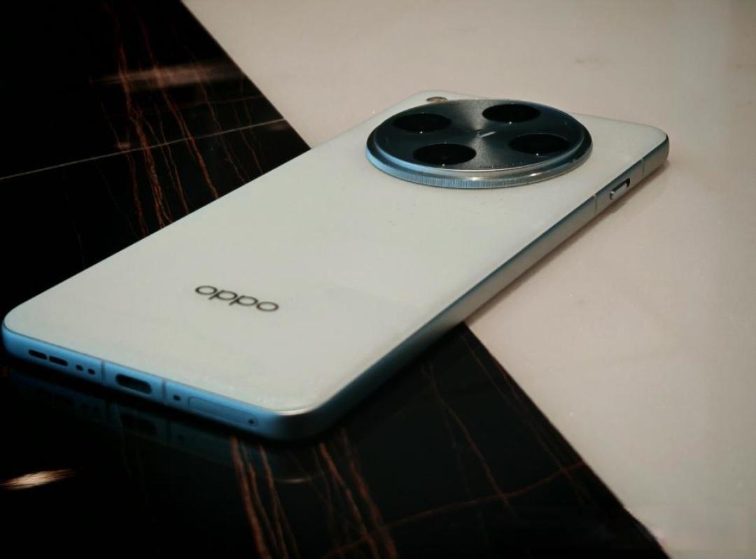 双潜望夜视仪+6000mAh续航怪兽!OPPO Find X8 Ultra全能体验实测