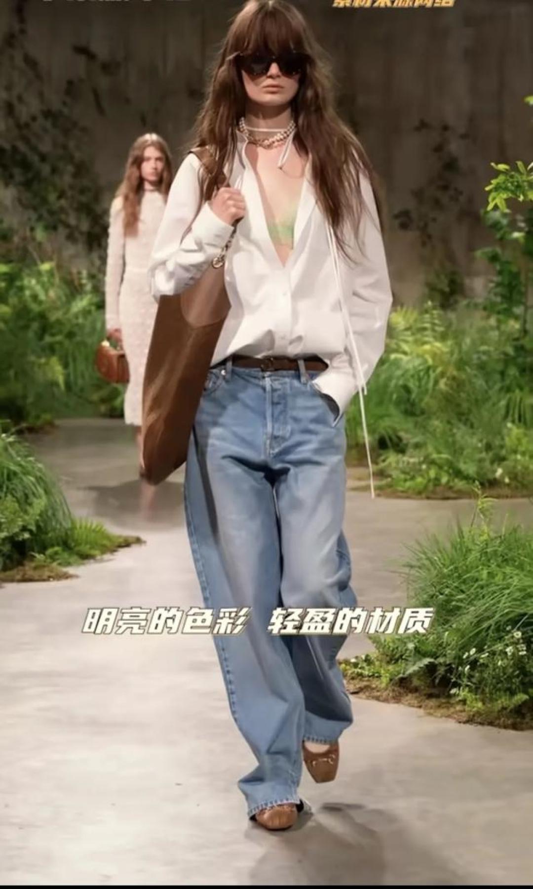 今春谁还没试欧若风？不挑身材的温柔穿搭正流行