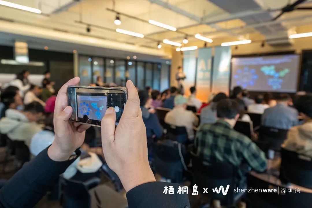 外骨骼与 AI 外挂，人类潜能将如何被激发？硬核体验 + 前沿对话，这场活动不容错过！