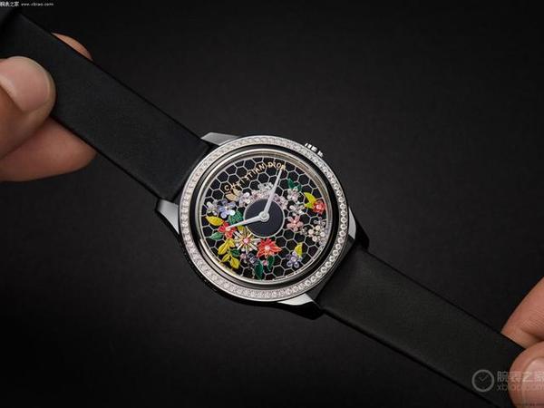 迪奥推出全新Grand Bal Brodérie Florale限量版腕表