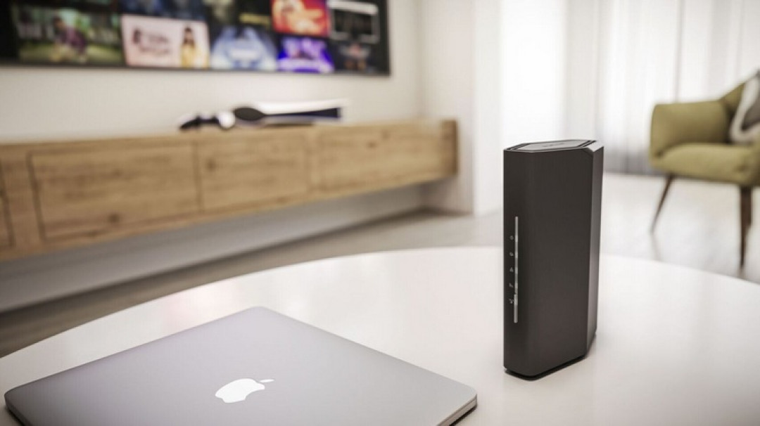 美国网件发布 Nighthawk RS100 “夜鹰” WIFI 7路由器,3.6Gbps 速率