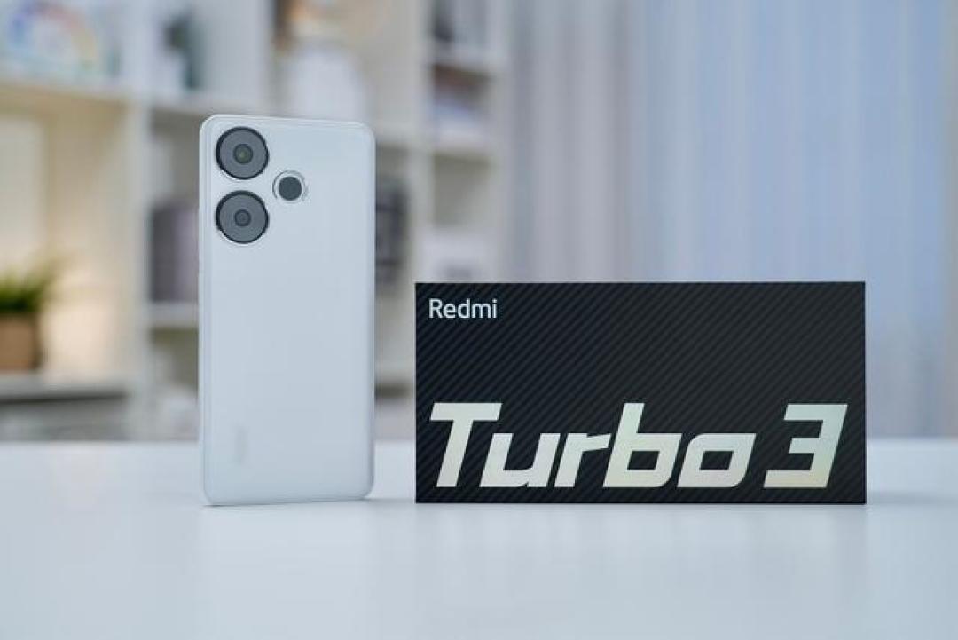 红米Turbo3评测：骁龙8系芯+90W快充，179g如何改写中端机规则？