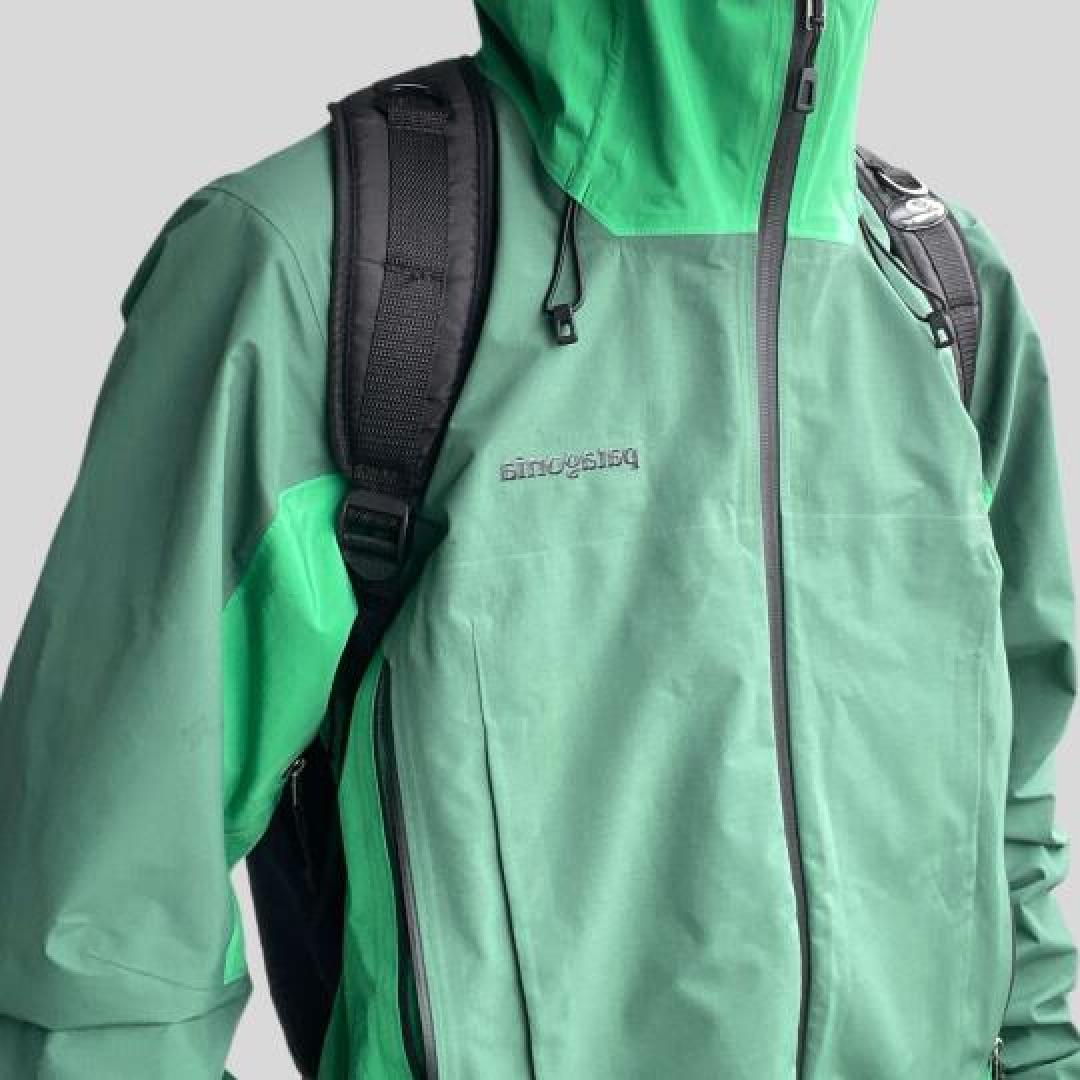 从暴雨到雪山,巴塔装备如何让我在户外“自由切换”?真实体验揭秘