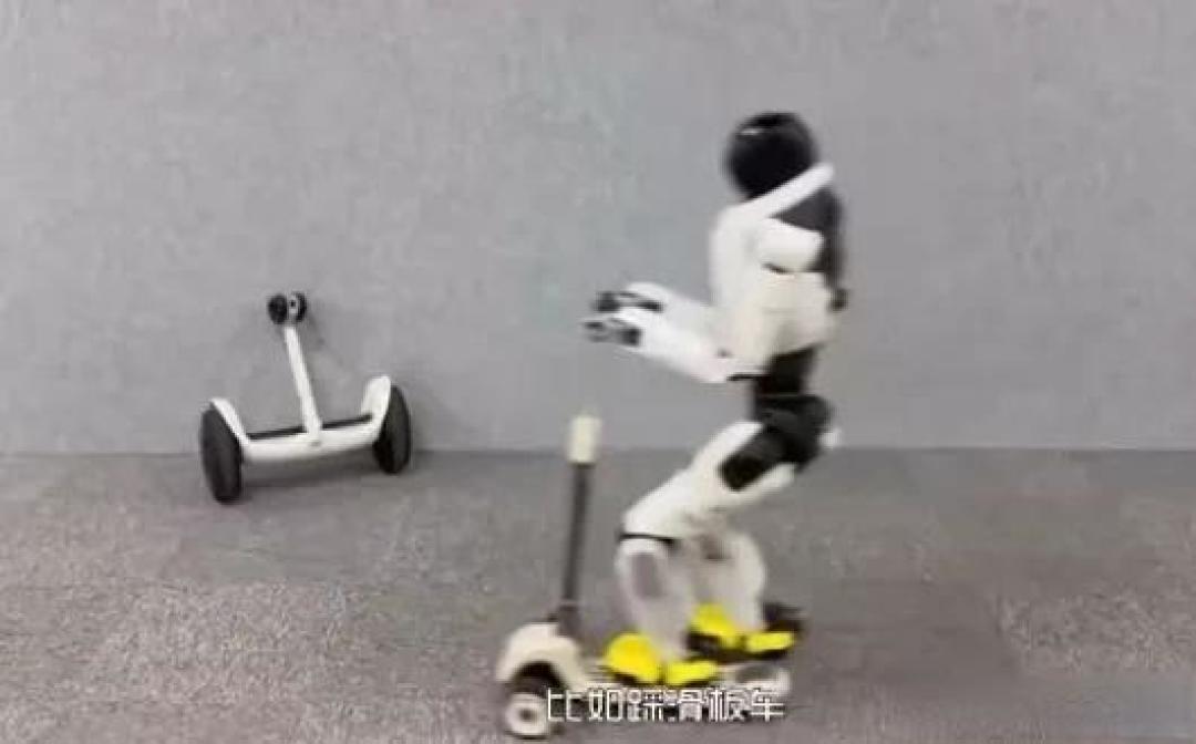 双足机器人"灵犀X2"突破具身智能:骑行滑板车还能读说明书学倒水