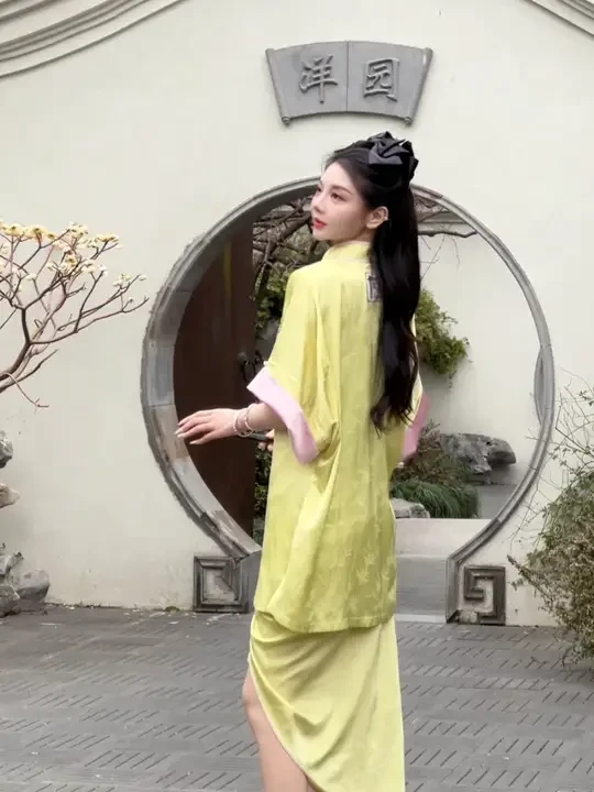 此后锦书休寄，画楼云雨无凭。#中式美学服饰 #国风古韵 #高级感穿搭 #密扇
