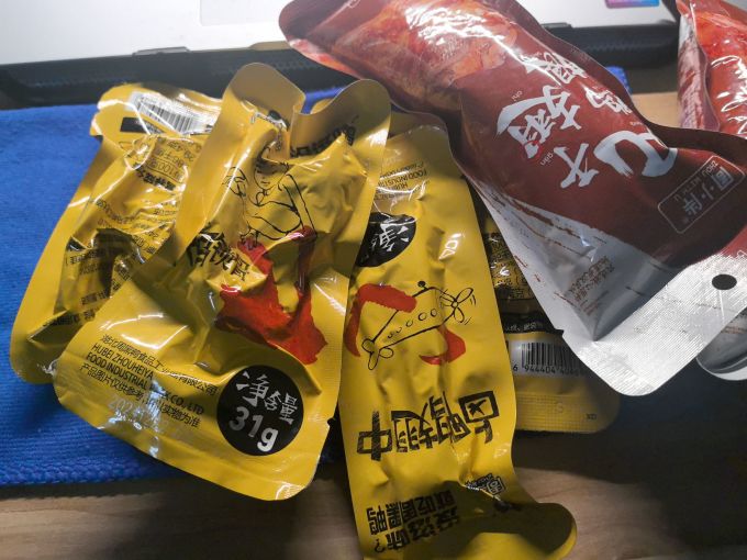 周黑鸭鸡鸭零食