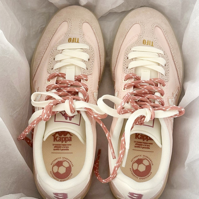粉白配色，春日时尚：KAPPA卡帕 Tifo百搭德训鞋