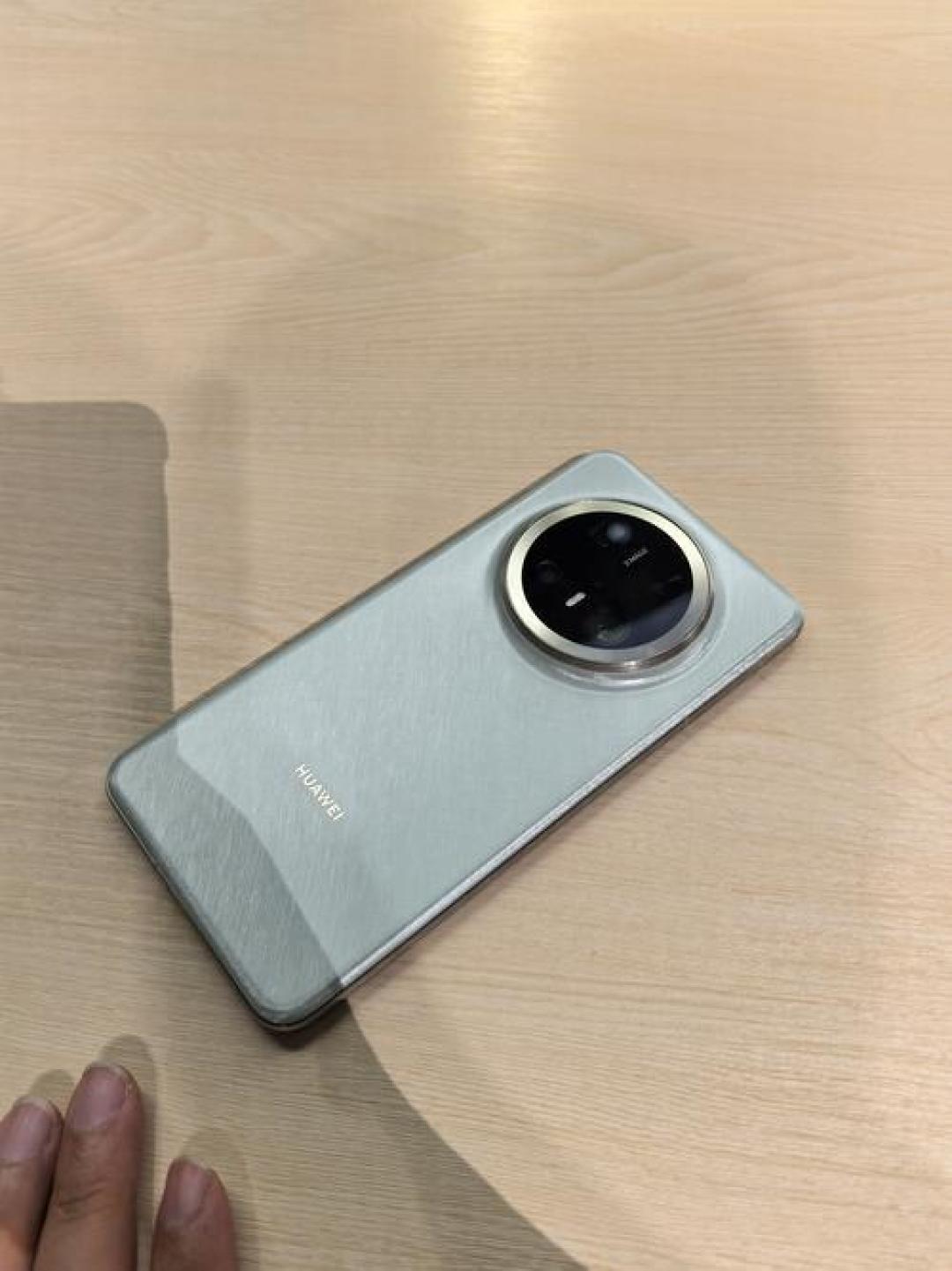 华为Mate70 Pro值不值得买?三大版本对比+实测数据告诉你答案