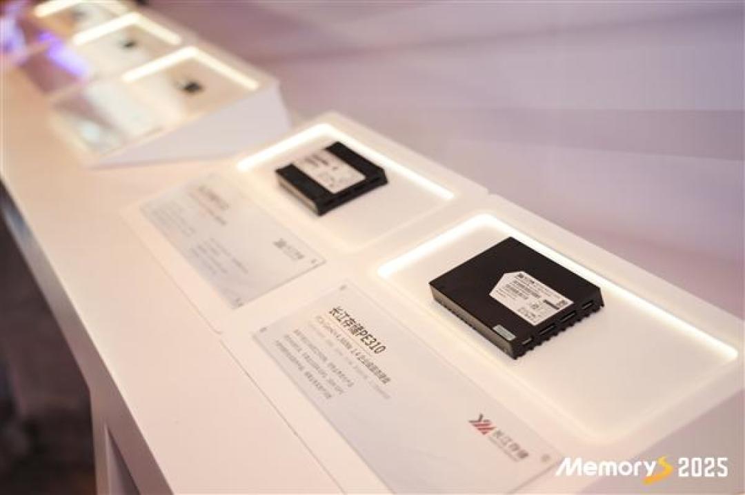 长江存储首款PCIe5.0企业级SSD发布：32TB容量性能翻倍，自研架构突破存储极限
