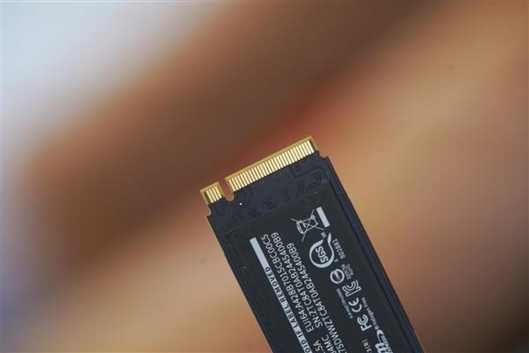 长江存储首款PCIe5.0企业级SSD发布：32TB容量性能翻倍，自研架构突破存储极限