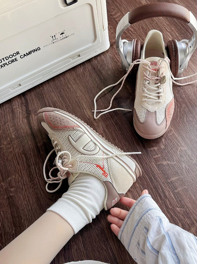 Champion藤跃跑 复古跑鞋，好看又好穿