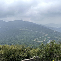 登上打鼓障品尝深圳千岛湖的美景