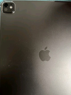 Apple iPad Pro 13英寸 2024新款：M4芯片，深空黑色的科技魅力
